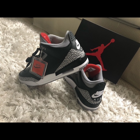 ✨Sold✨ Air jordan 3 black cement - Picture 2 of 4